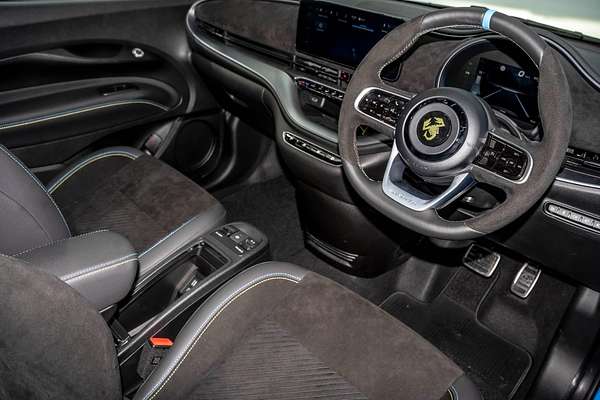 2023 Abarth 500e Turismo