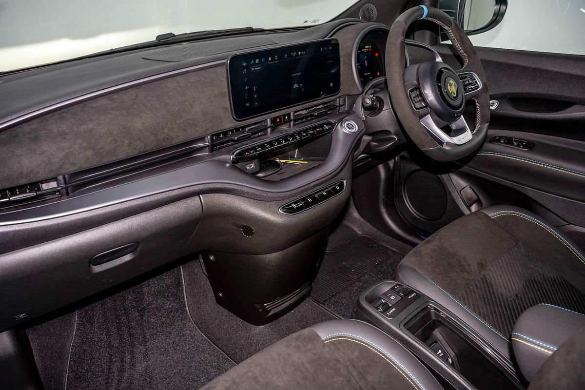2023 Abarth 500e Turismo