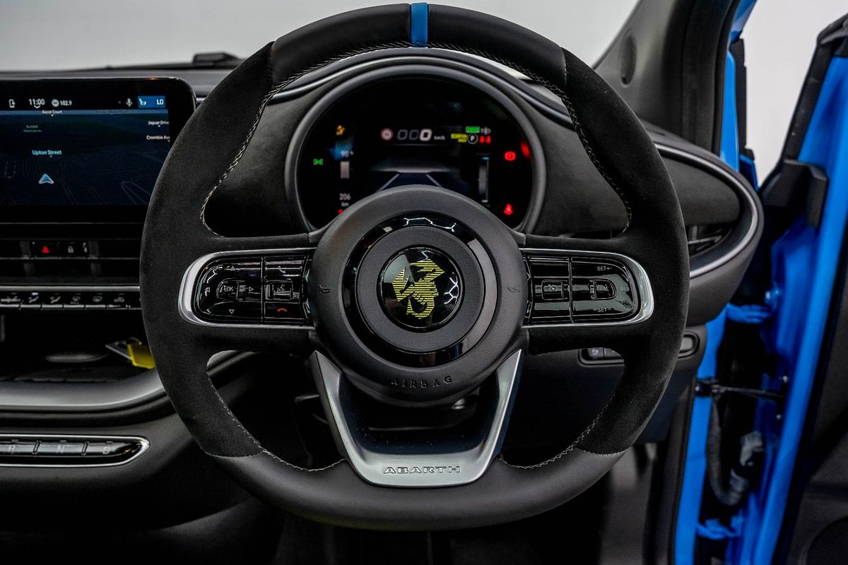 2023 Abarth 500e Turismo