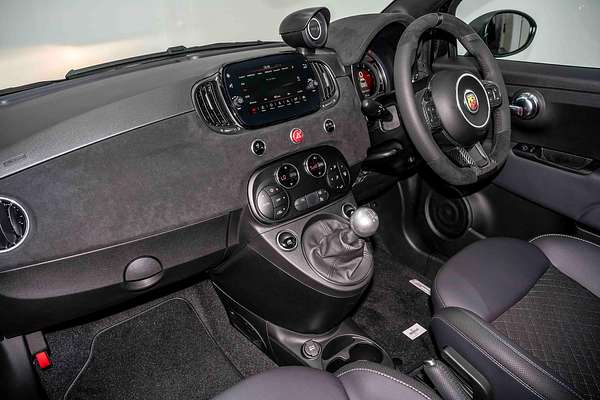 2024 Abarth 695 75 Anniversario