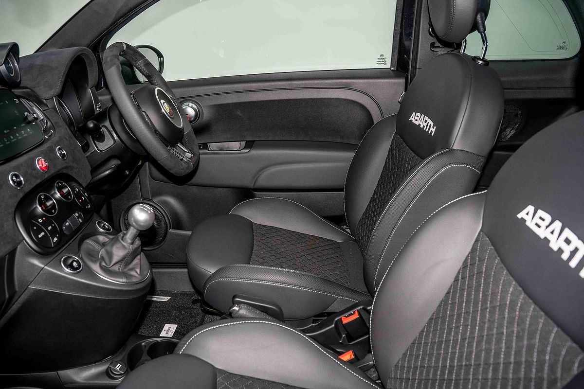 2024 Abarth 695 75 Anniversario