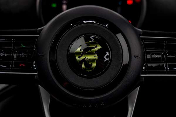 2023 Abarth 500e Turismo