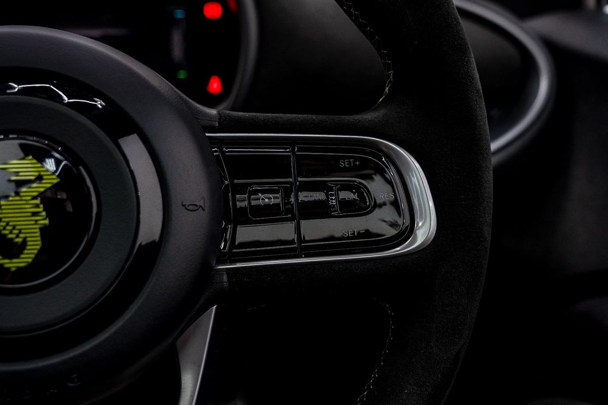 2023 Abarth 500e Turismo