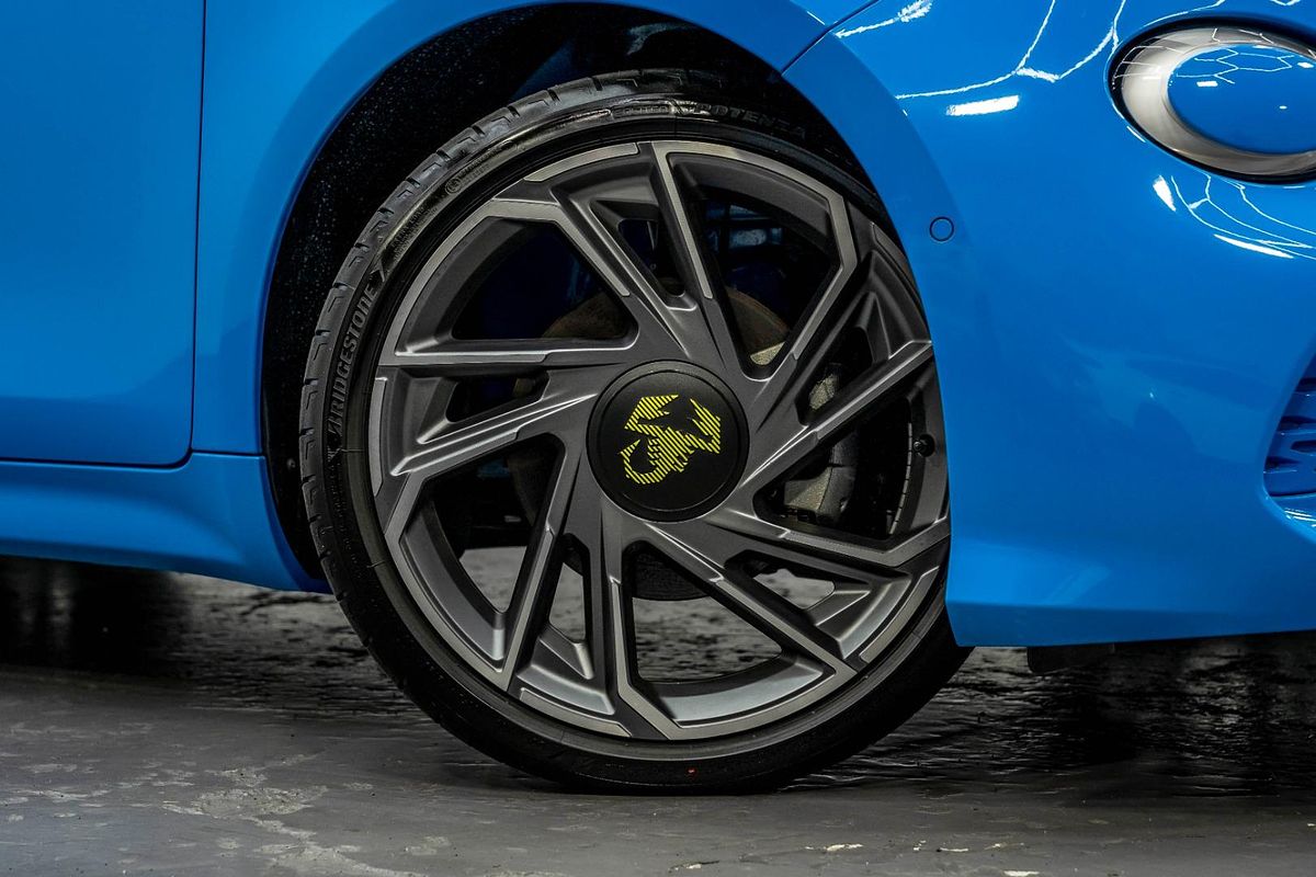 2023 Abarth 500e Turismo