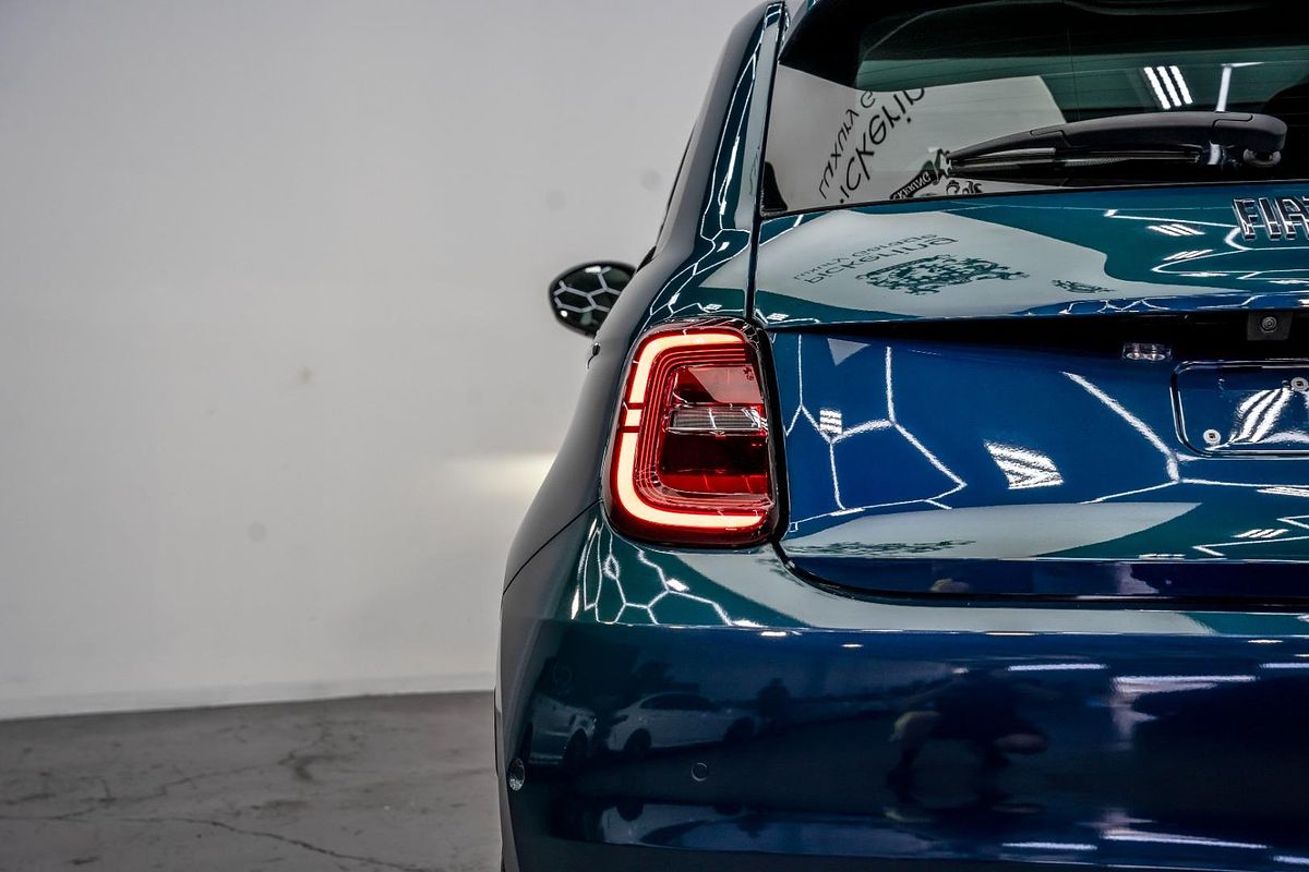2023 Fiat 500e La Prima