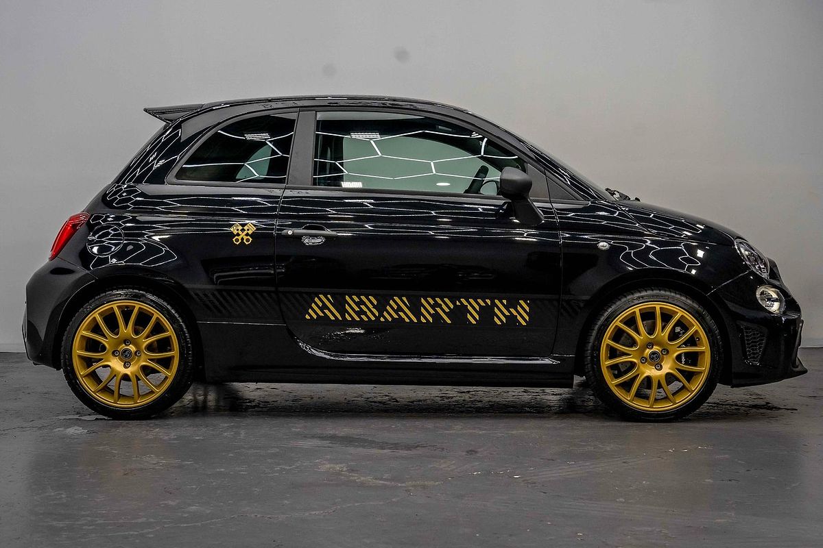 2024 Abarth 695 75 Anniversario