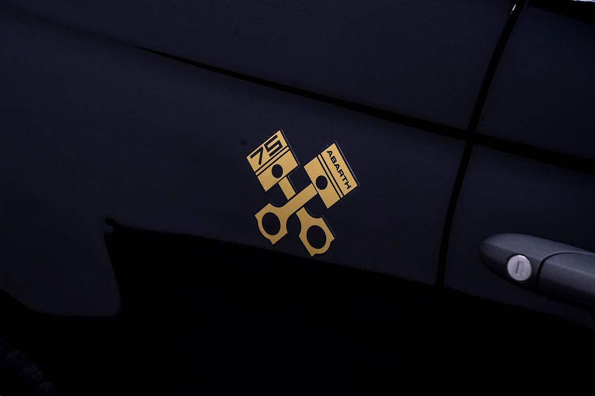 2024 Abarth 695 75 Anniversario