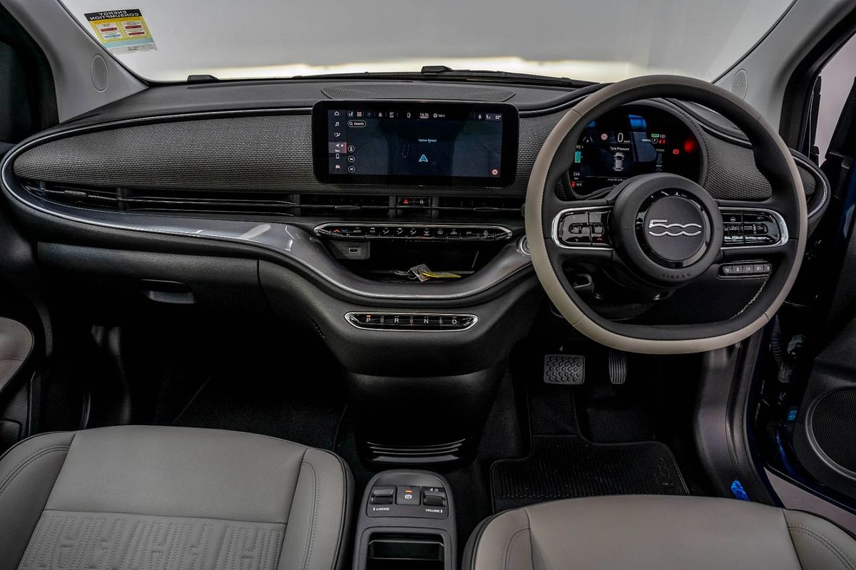 2023 Fiat 500e La Prima