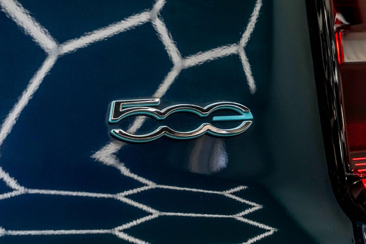 2023 Fiat 500e La Prima