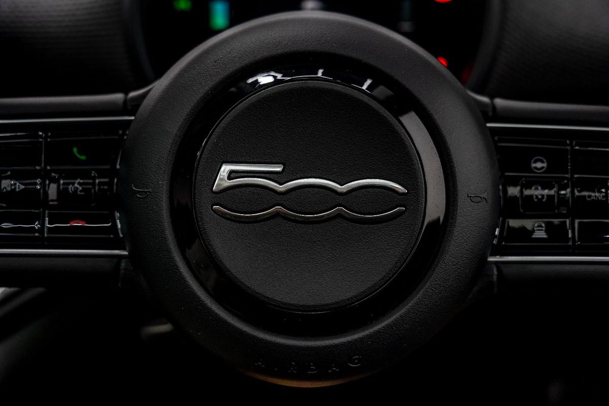2023 Fiat 500e La Prima