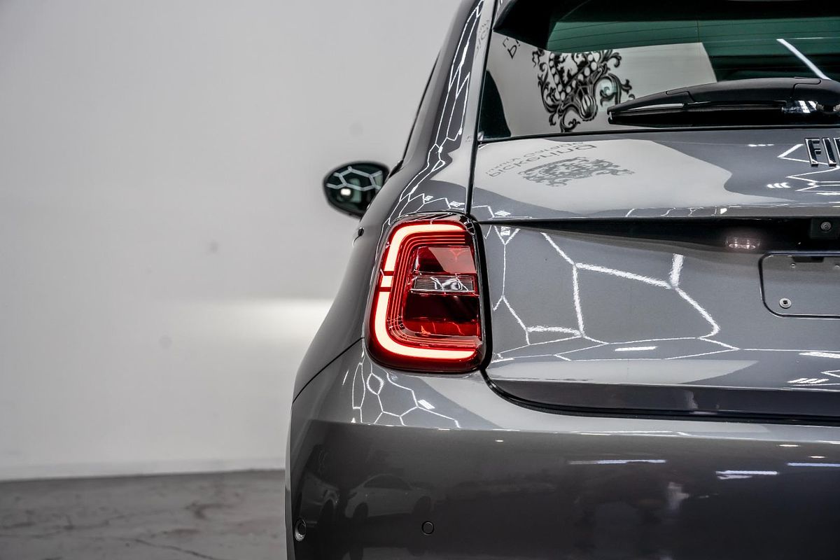 2023 Fiat 500e La Prima