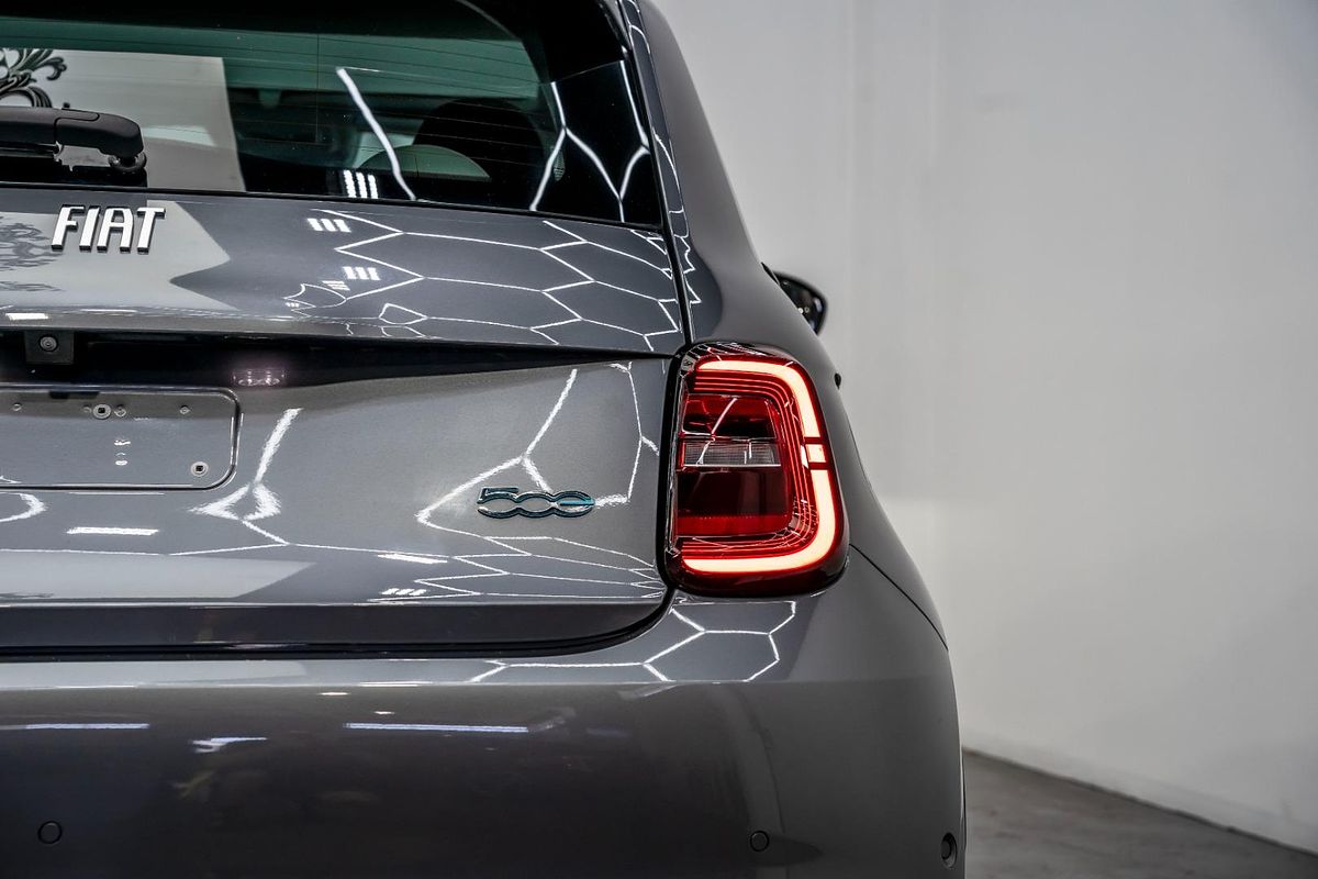 2023 Fiat 500e La Prima