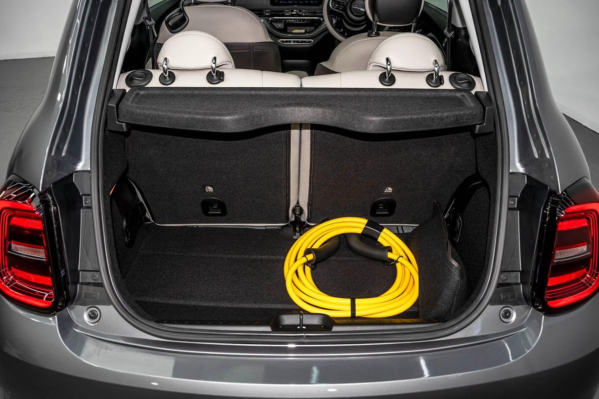 2023 Fiat 500e La Prima