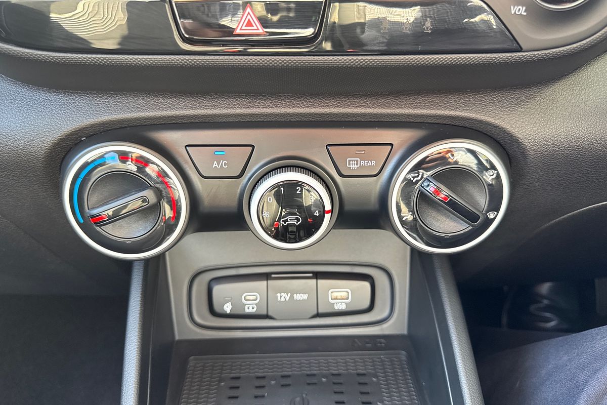 2024 Hyundai Venue Active QX.V5