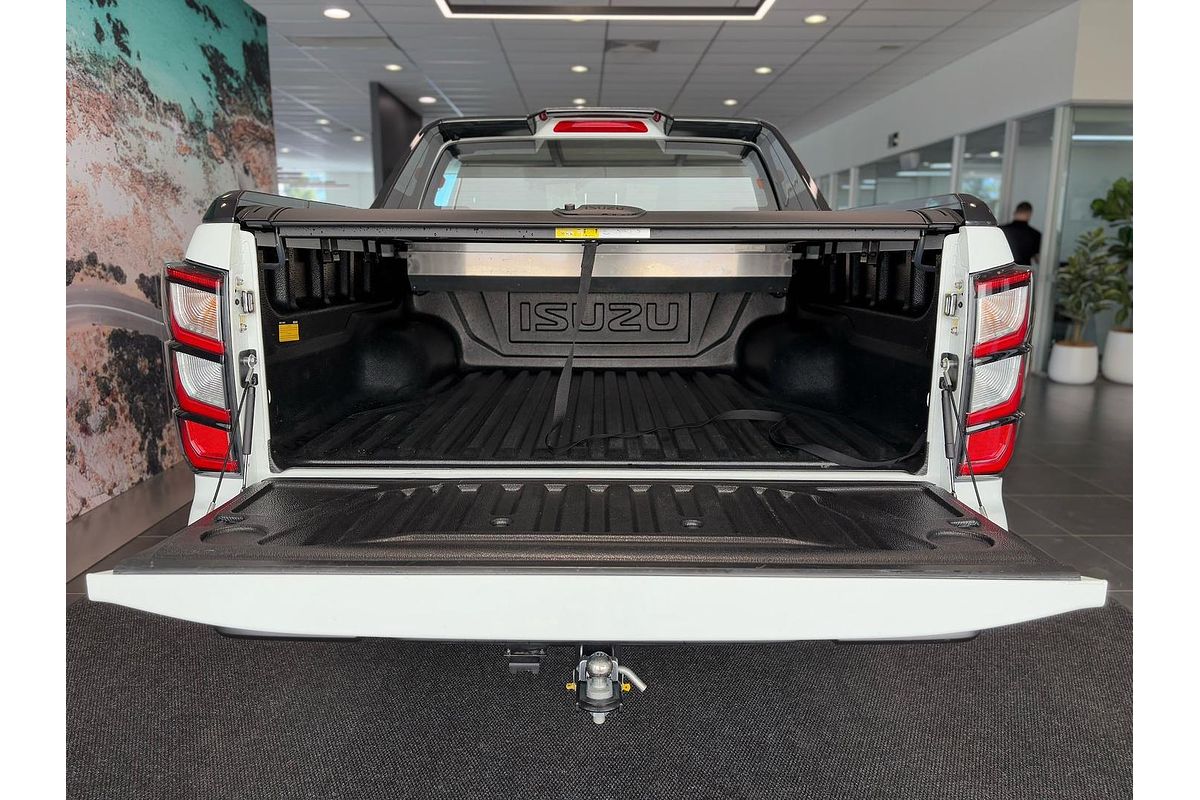 2024 Isuzu D-MAX X-TERRAIN 4X4