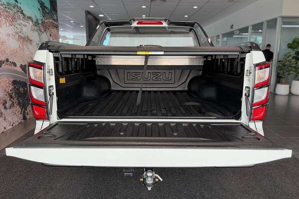 2024 Isuzu D-MAX X-TERRAIN 4X4