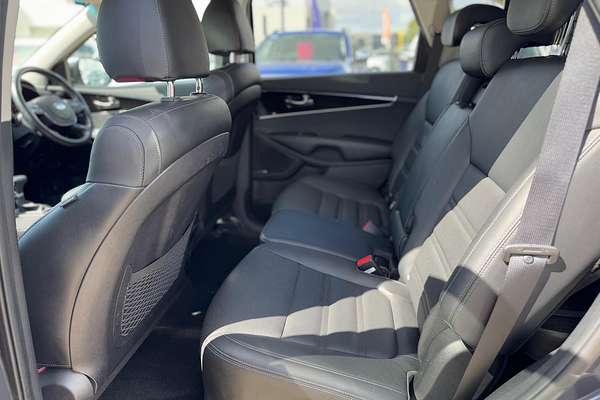 2019 Kia Sorento SLi UM