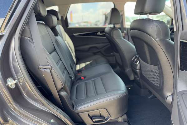 2019 Kia Sorento SLi UM
