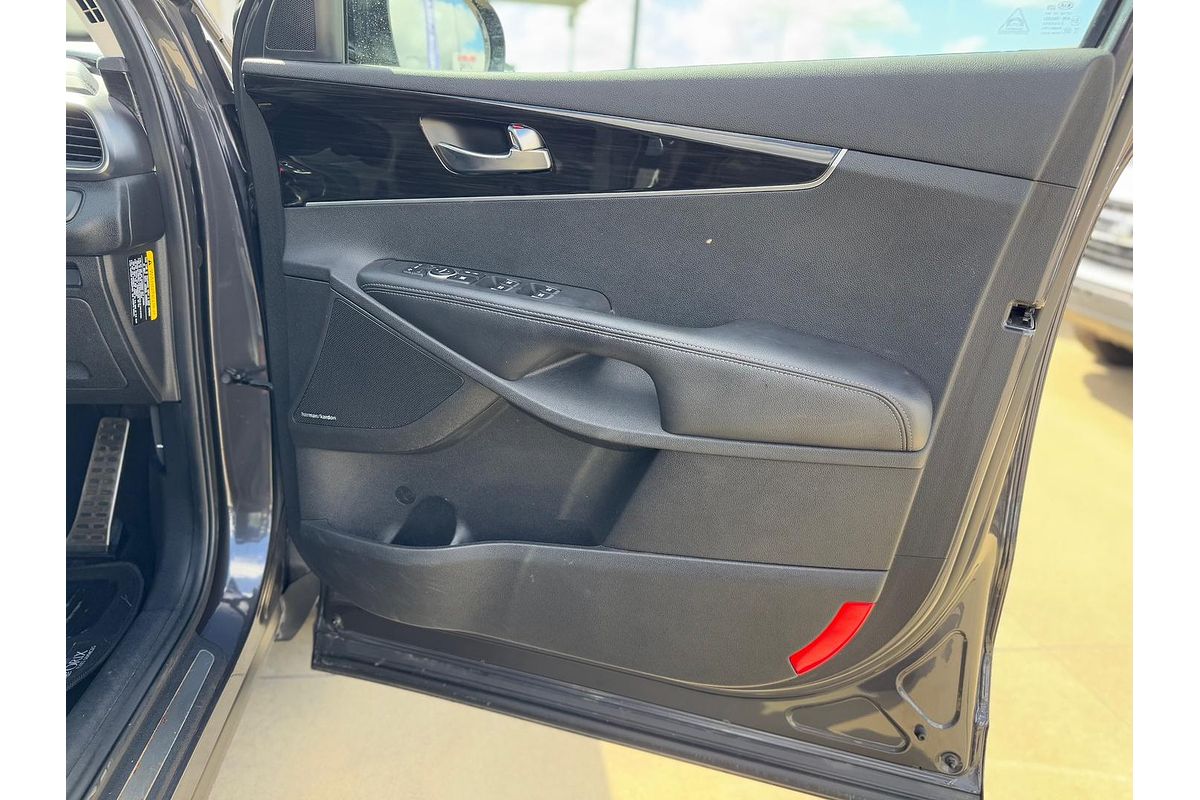 2019 Kia Sorento SLi UM