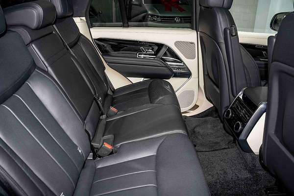 2023 Land Rover Range Rover P530 HSE L460