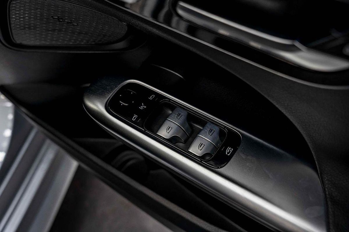 2023 Mercedes-Benz C-Class C300 W206