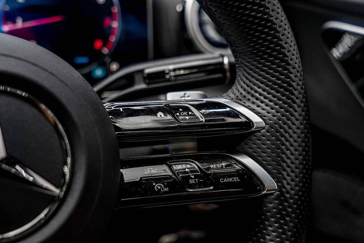 2023 Mercedes-Benz C-Class C300 W206