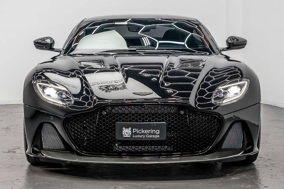 2022 Aston Martin DBS