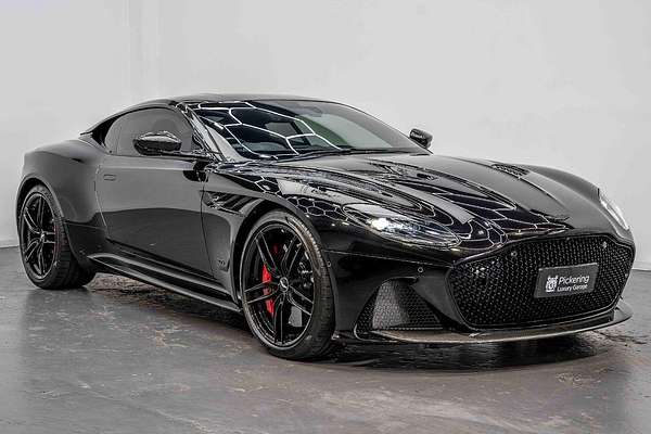 2022 Aston Martin DBS