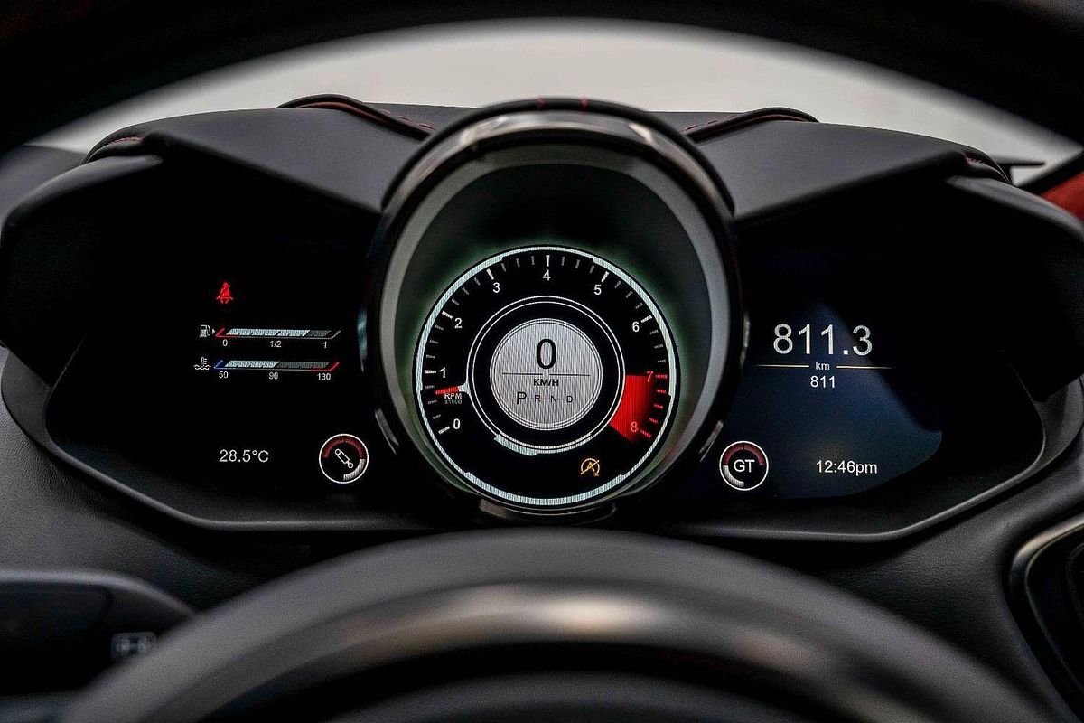 2022 Aston Martin DBS