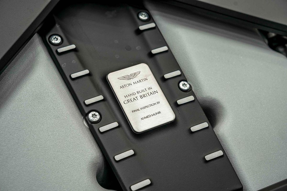 2022 Aston Martin DBS
