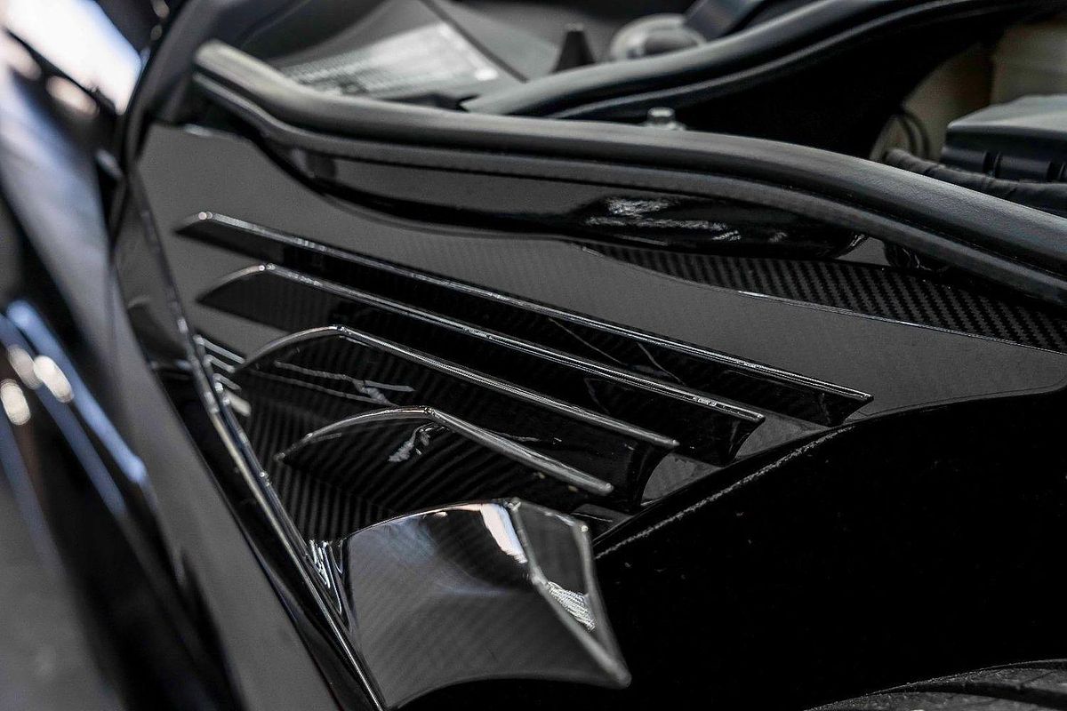 2022 Aston Martin DBS