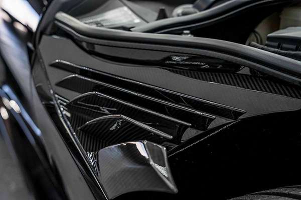 2022 Aston Martin DBS