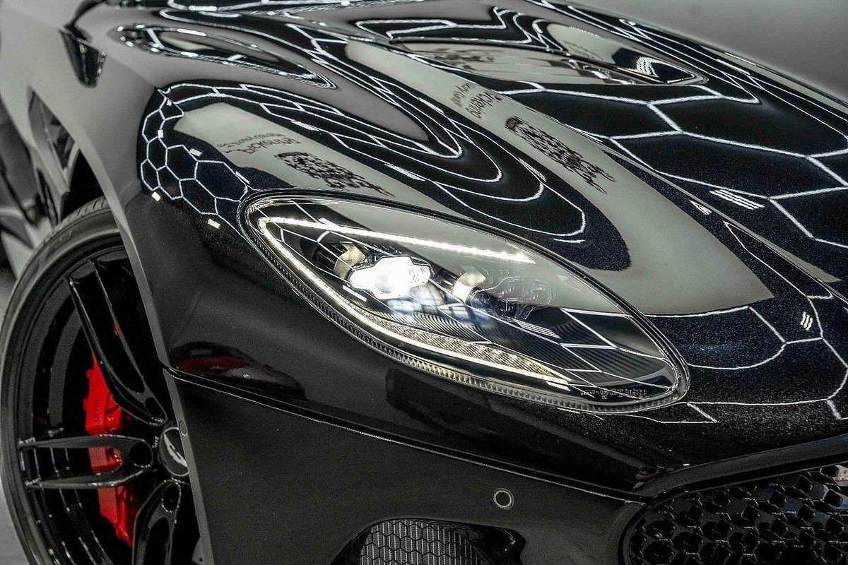 2022 Aston Martin DBS