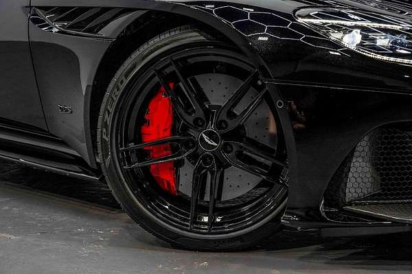 2022 Aston Martin DBS