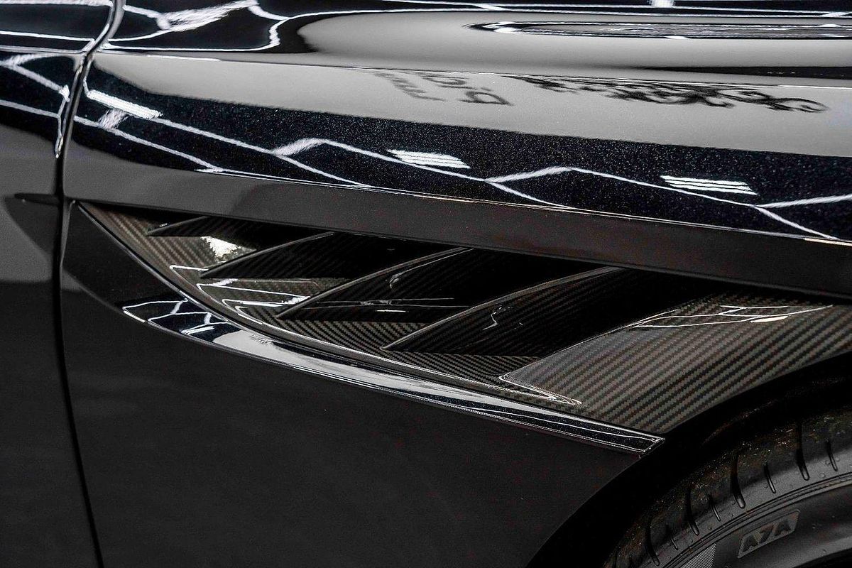 2022 Aston Martin DBS