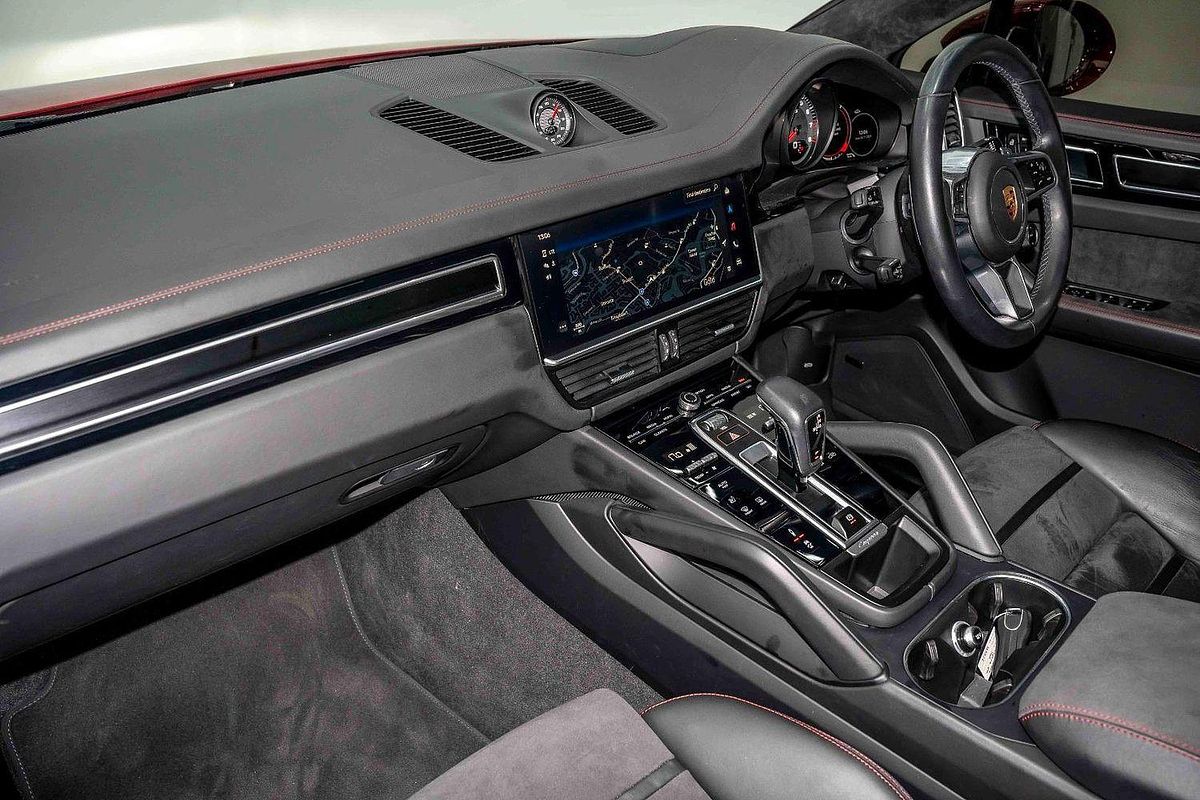 2022 Porsche Cayenne GTS 9YB