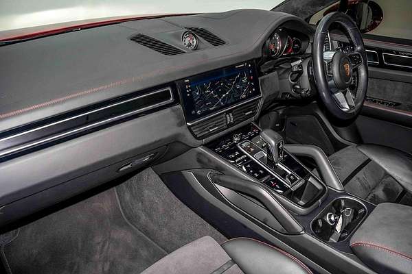 2022 Porsche Cayenne GTS 9YB