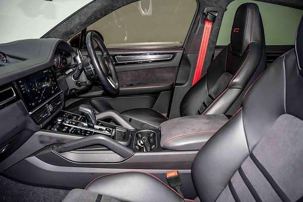 2022 Porsche Cayenne GTS 9YB