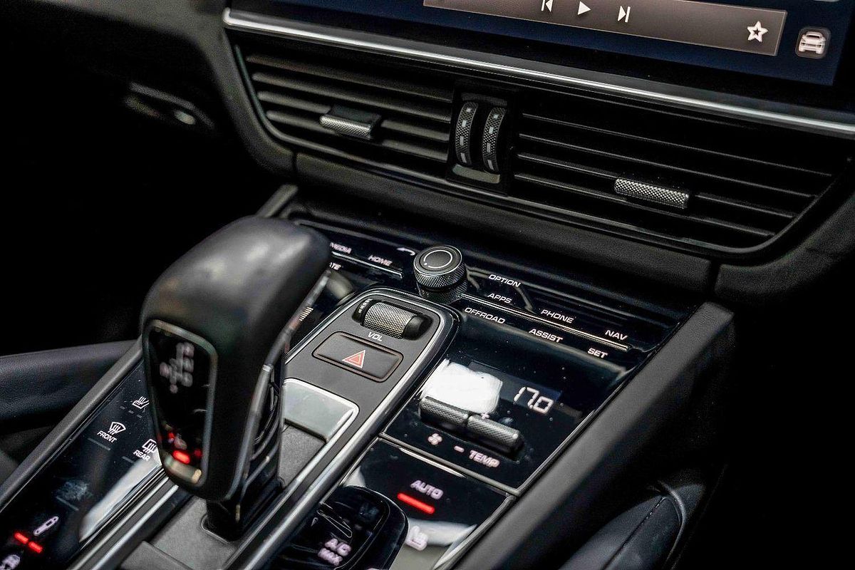 2022 Porsche Cayenne GTS 9YB