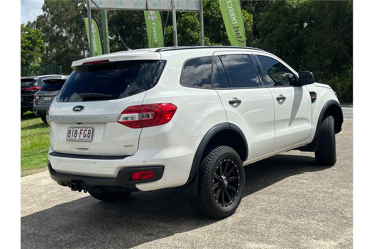 2016 Ford EVEREST AMBIENTE UA