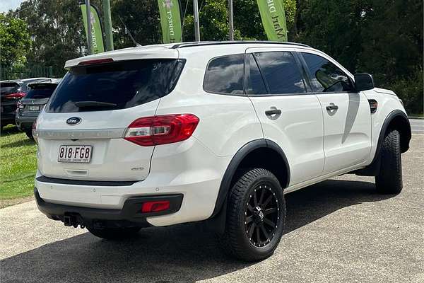 2016 Ford EVEREST AMBIENTE UA