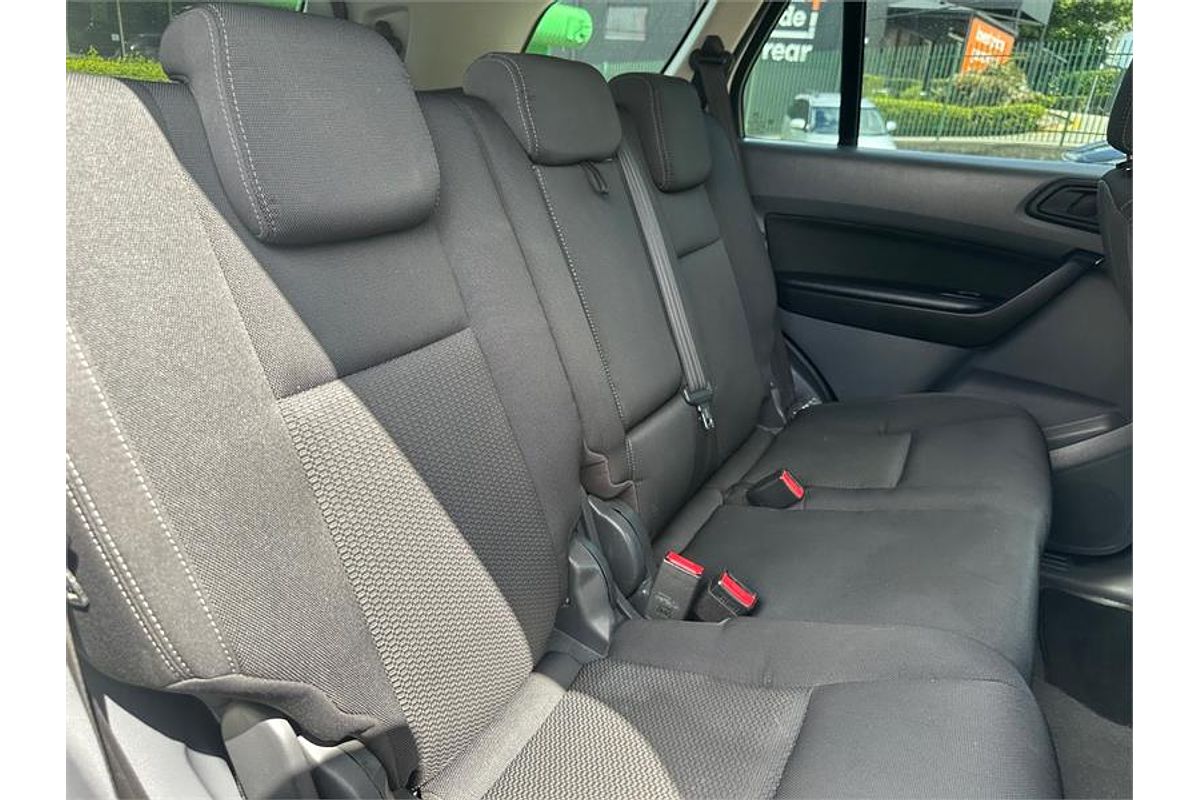 2016 Ford EVEREST AMBIENTE UA
