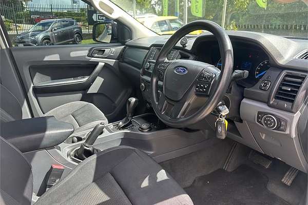 2016 Ford EVEREST AMBIENTE UA