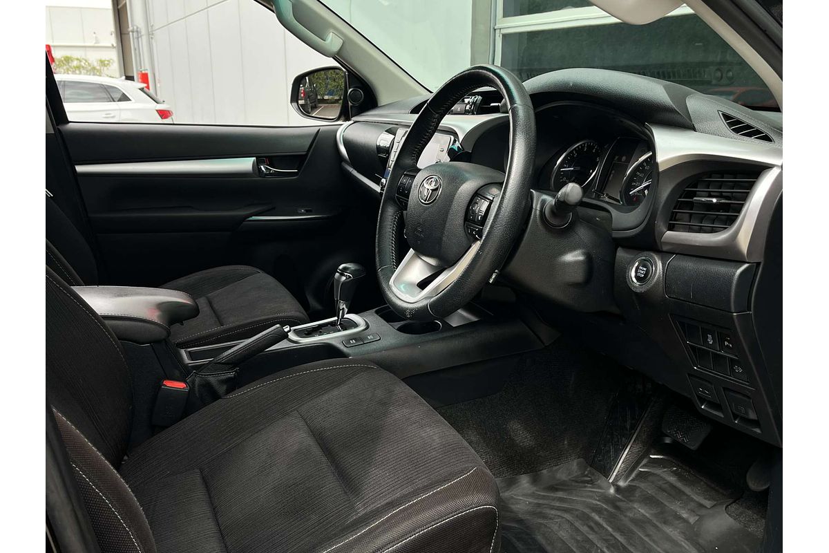 2020 Toyota Hilux SR5 GUN126R 4X4