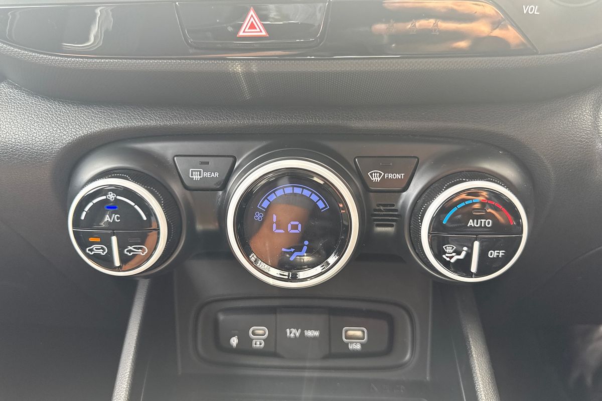 2023 Hyundai Venue Elite QX.V5
