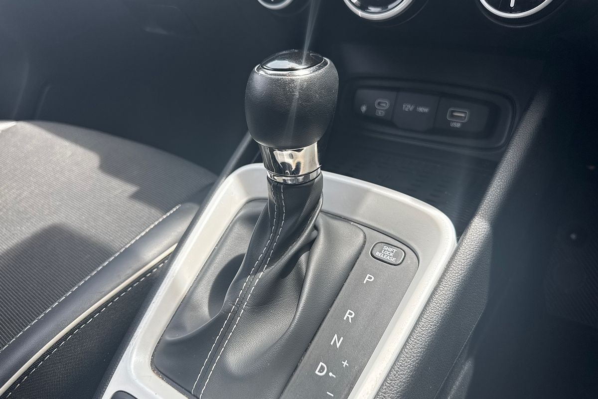 2023 Hyundai Venue Elite QX.V5