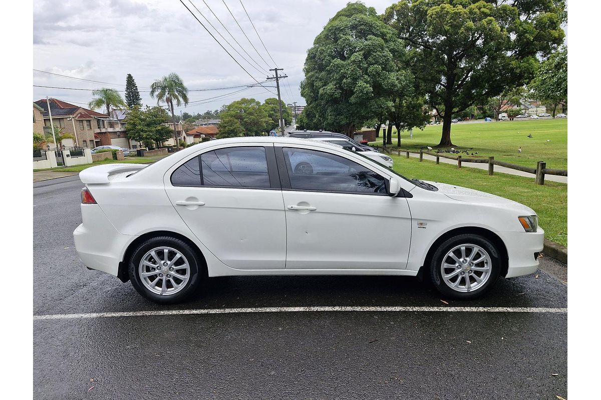 2011 Mitsubishi Lancer SX CJ