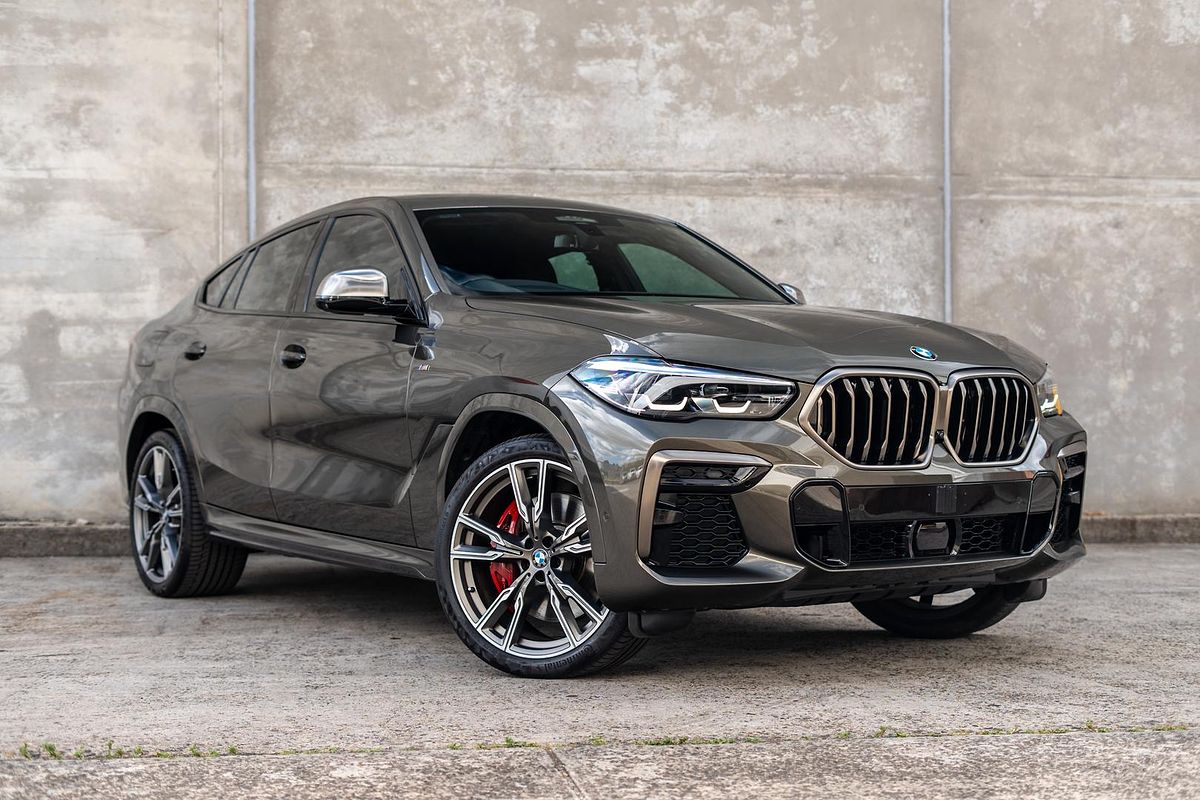 2022 BMW X6 M50i Pure G06