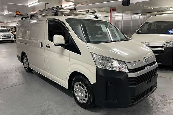 2020 Toyota HIACE LWB GDH300R