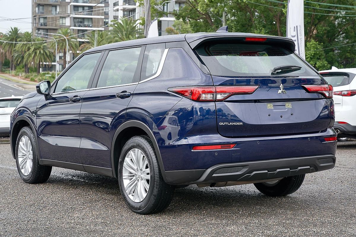 2024 Mitsubishi Outlander ES ZM